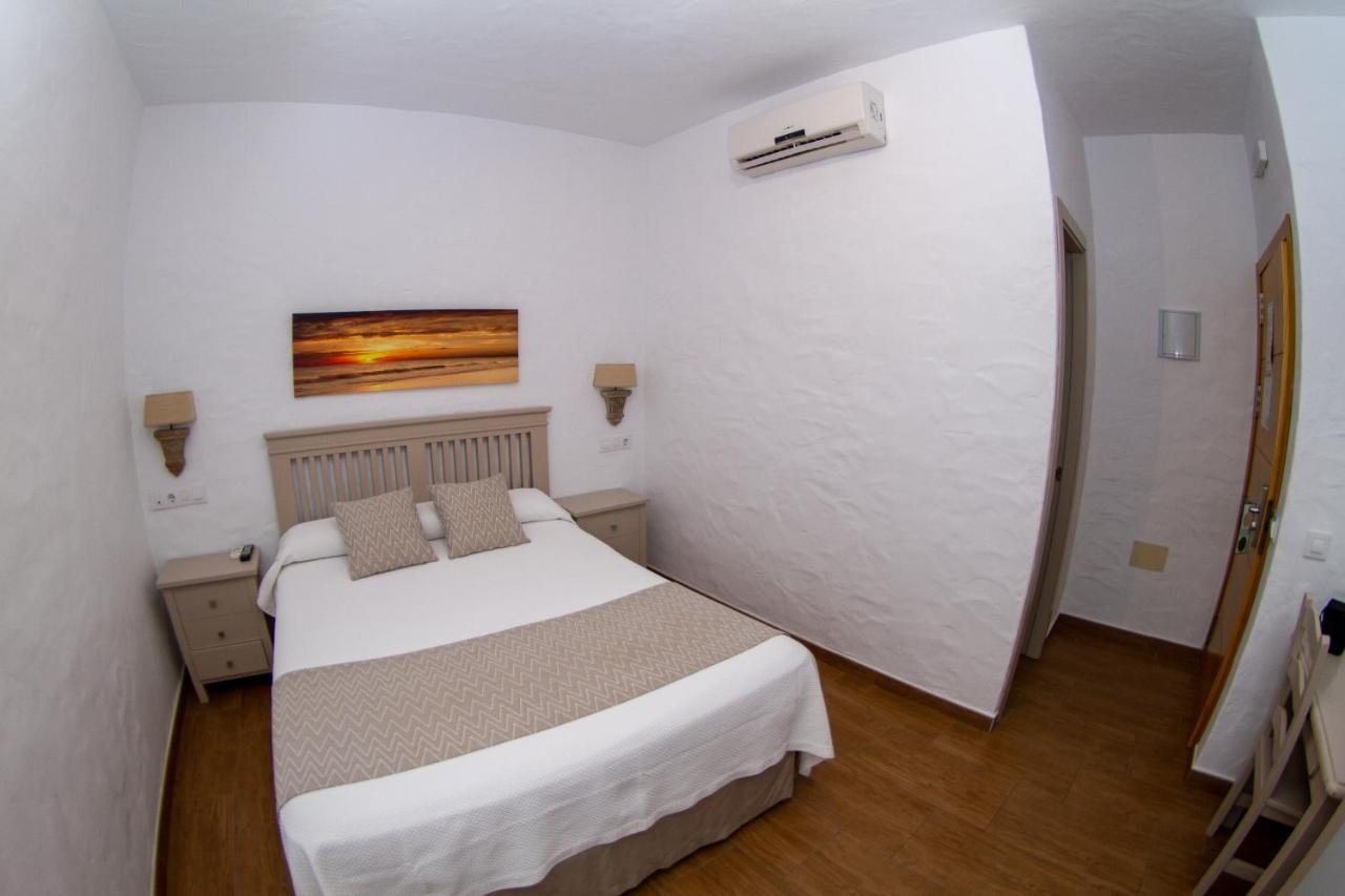 Hotel Almadraba Захара де лос Атунес Екстериор снимка