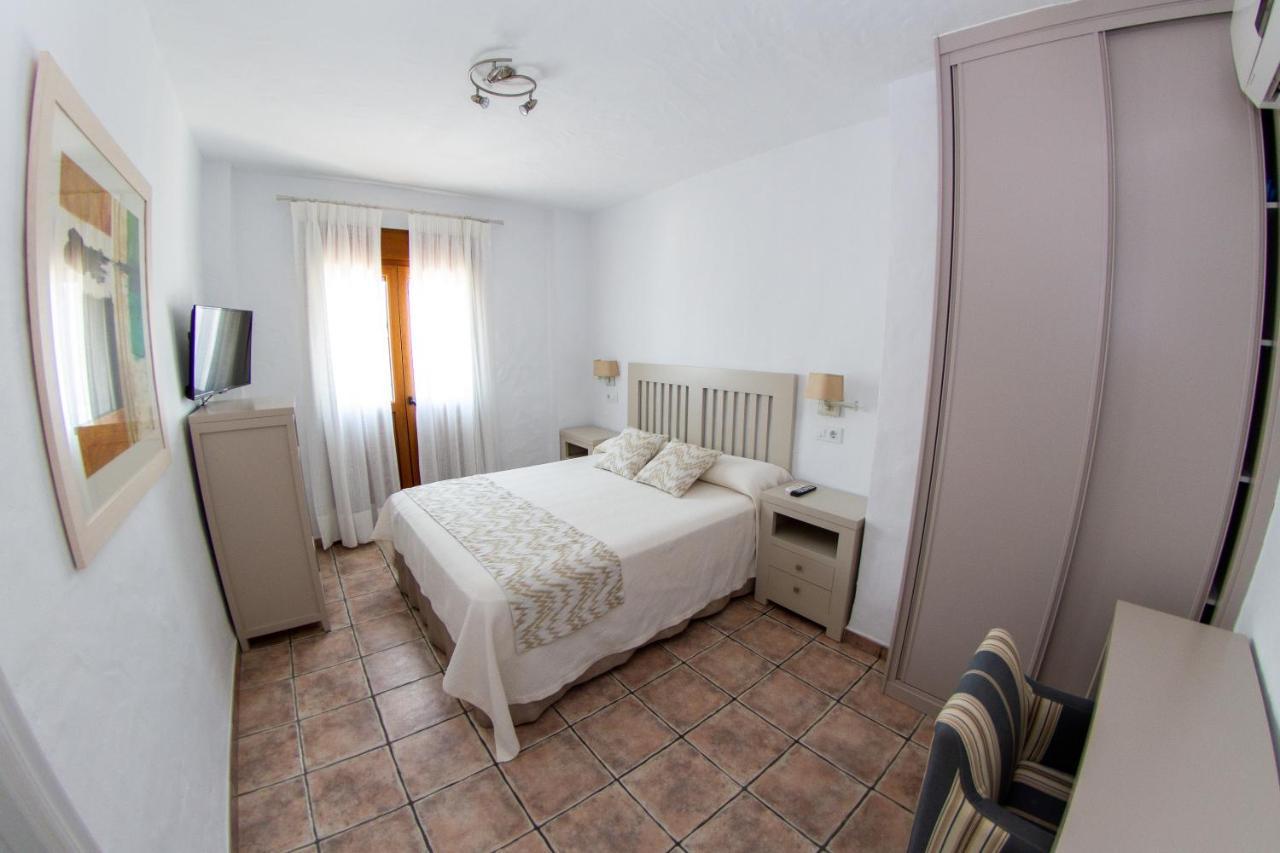 Hotel Almadraba Захара де лос Атунес Екстериор снимка