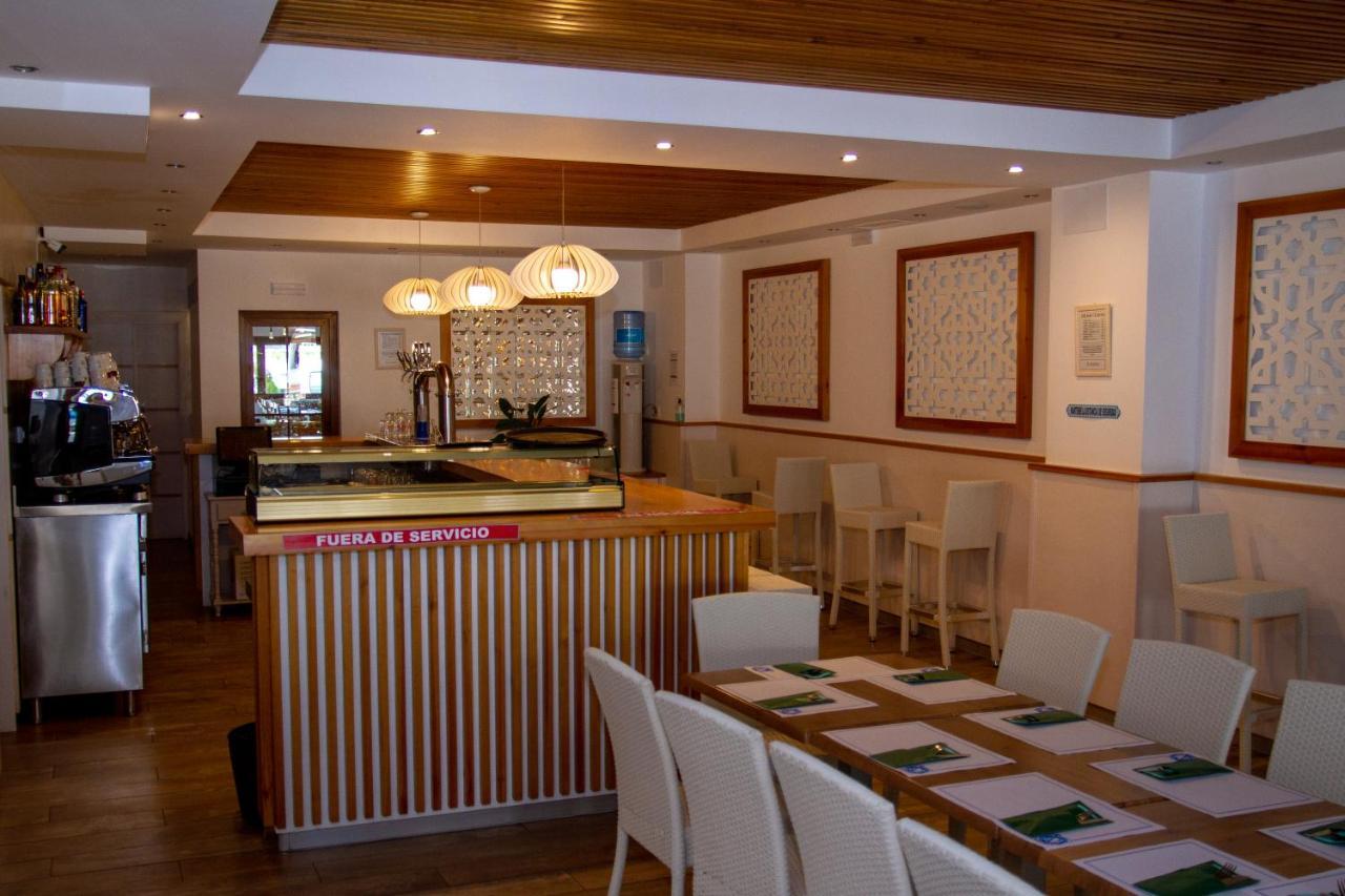 Hotel Almadraba Захара де лос Атунес Екстериор снимка