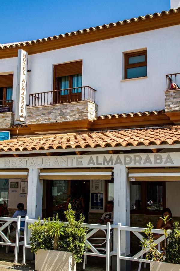Hotel Almadraba Захара де лос Атунес Екстериор снимка