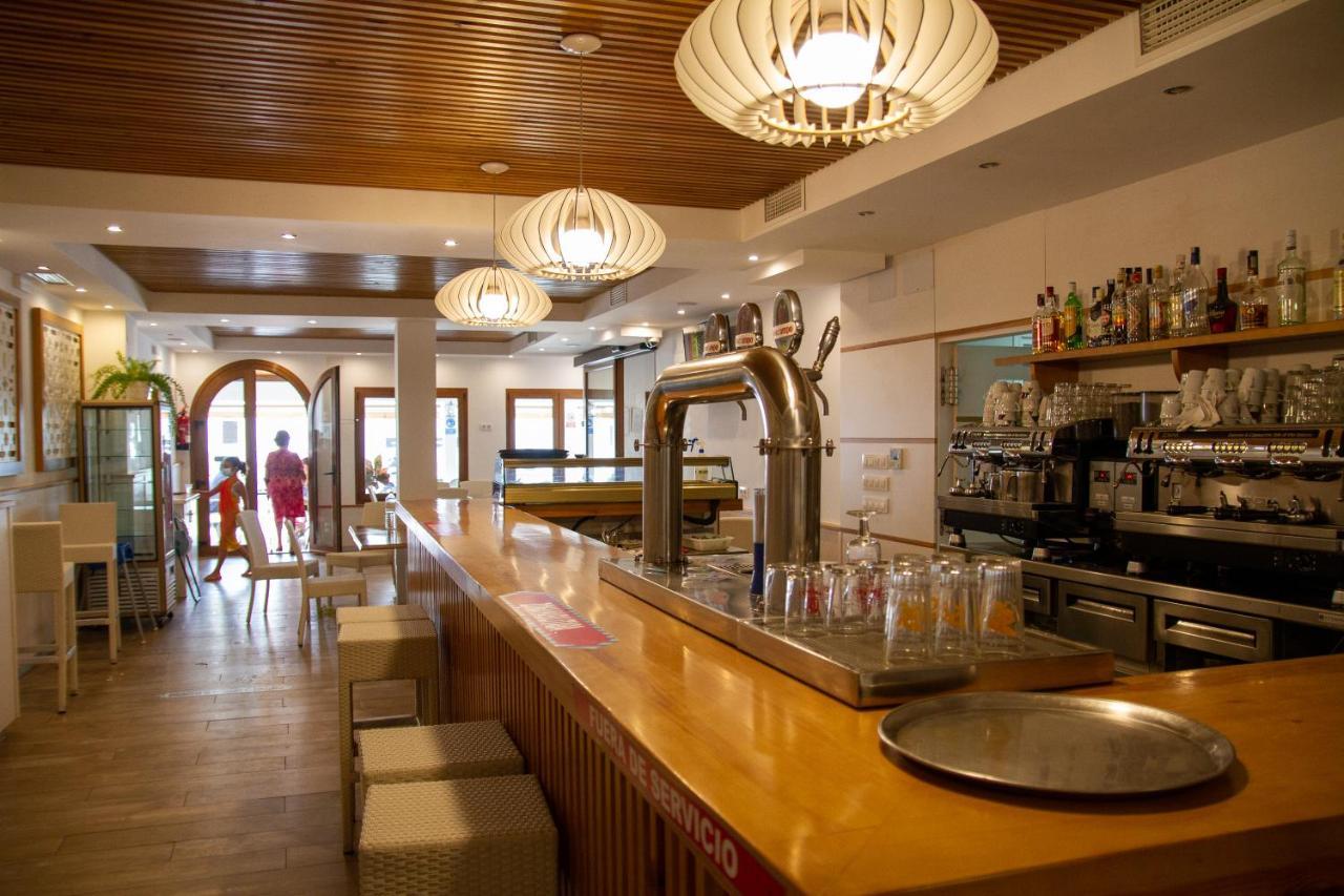 Hotel Almadraba Захара де лос Атунес Екстериор снимка