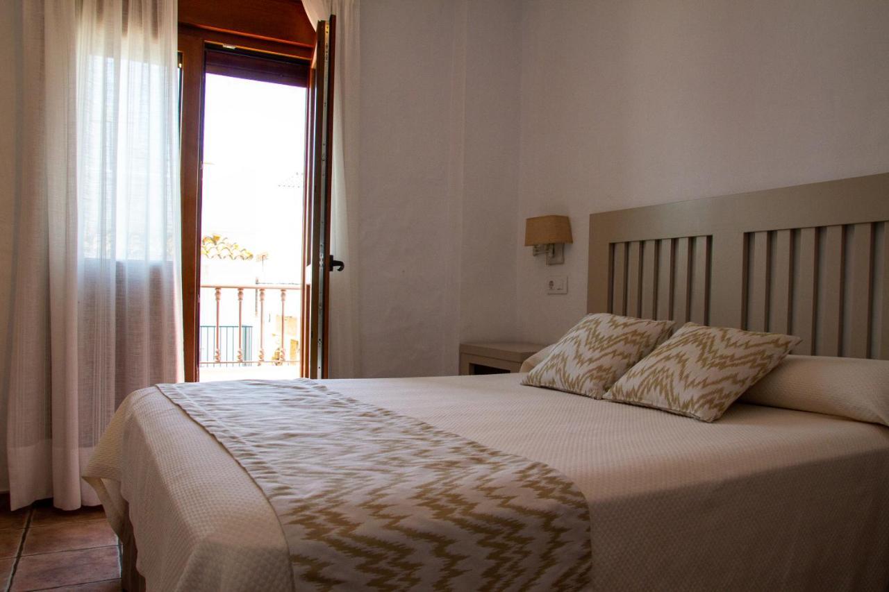 Hotel Almadraba Захара де лос Атунес Екстериор снимка