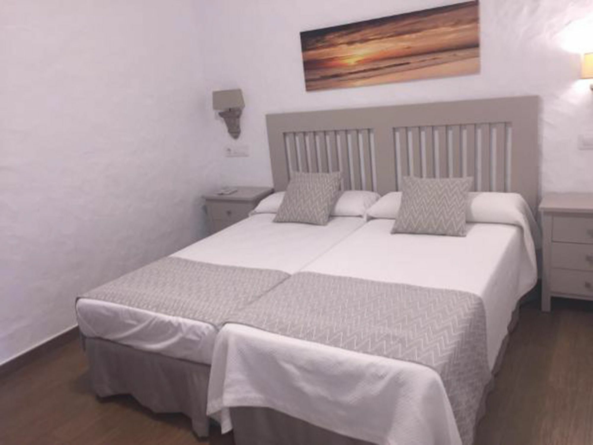 Hotel Almadraba Захара де лос Атунес Екстериор снимка