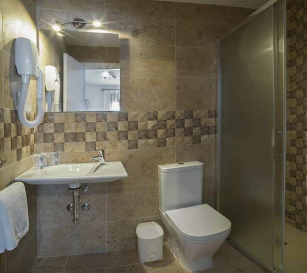 Hotel Almadraba Захара де лос Атунес Екстериор снимка